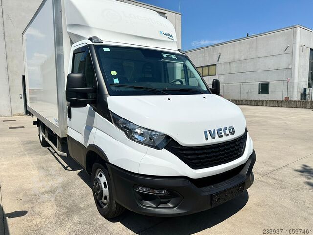 Furgoneta caja Iveco 35C16