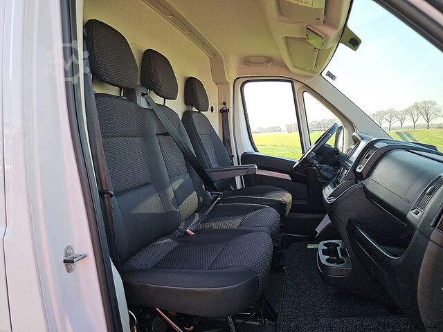 Karavan sa visokim krovom OPEL MOVANO 2.2 L1H1 Airco Euro6