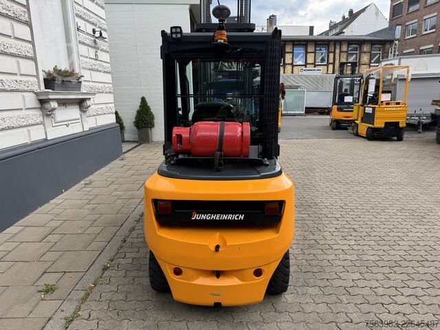 Carrello elevatore a 4 ruote Jungheinrich TFG 430