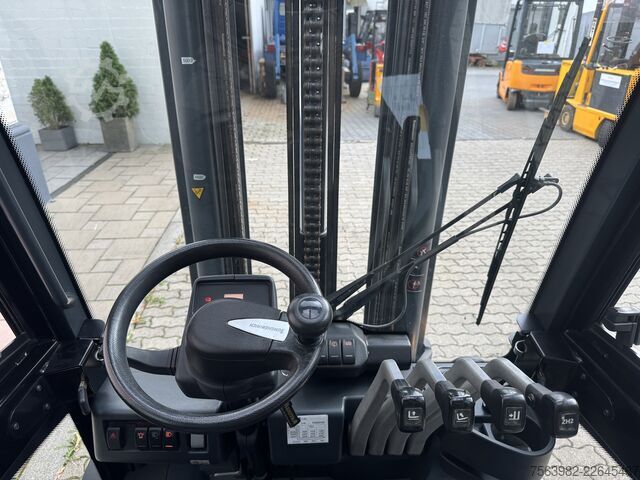 Carrello elevatore a 4 ruote Jungheinrich TFG 430
