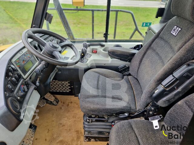 Wywrotka Caterpillar 735C