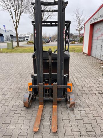 Reachtruck STILL FM-12 I defekter Schubmaststapler