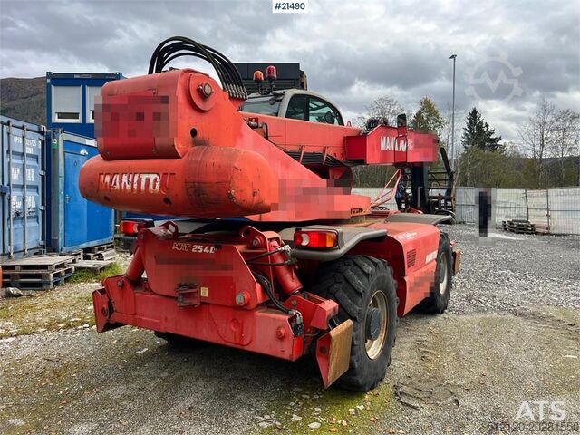 Telescooplader Manitou MRT2540 w/ radio control, crew basket, 2 sets of p