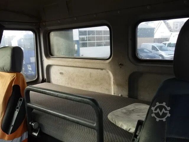 Fahrgestell mit Fahrerhaus MAN 33.464 F2000 F2000 6X4 STEELSPRINGS TREKKER CHA...