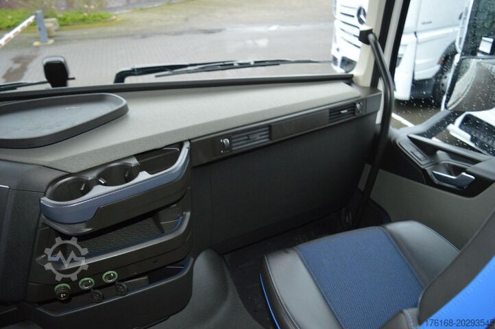 Standardní traktorová jednotka VOLVO FH 460 Globetrotter XL Varios i-Save