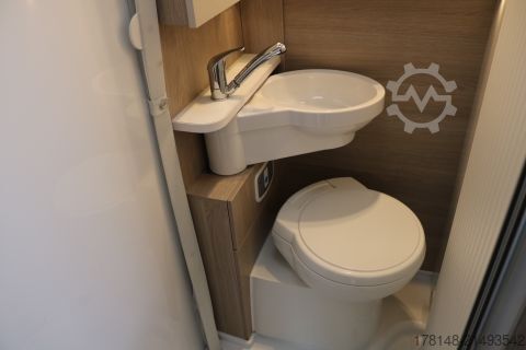 Caravana semiintegrada Bürstner Nexxo Van T 569