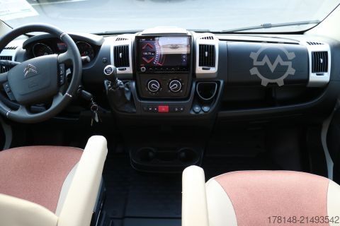 Caravana semiintegrada Bürstner Nexxo Van T 569