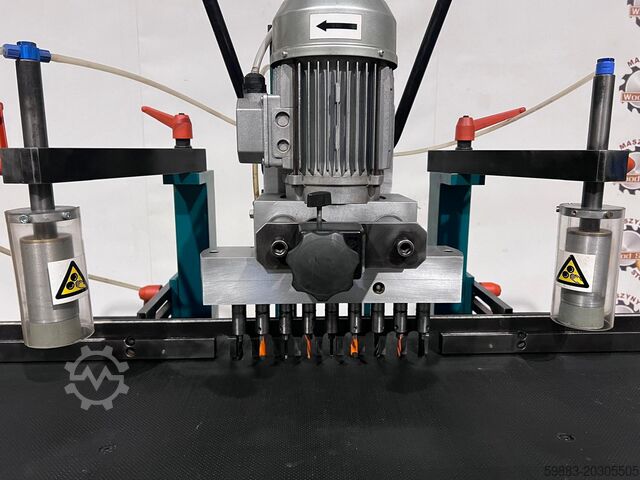 Line boring machine for holes DETEL M9