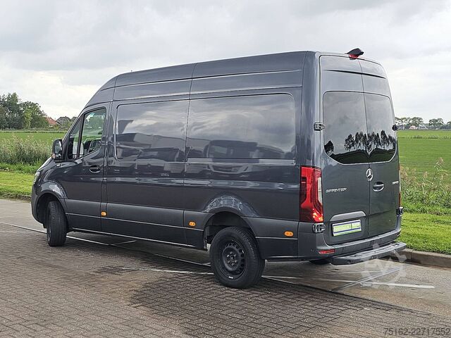 High-roof van MERCEDES-BENZ SPRINTER 319 L2H2 MBUX10  LED!!