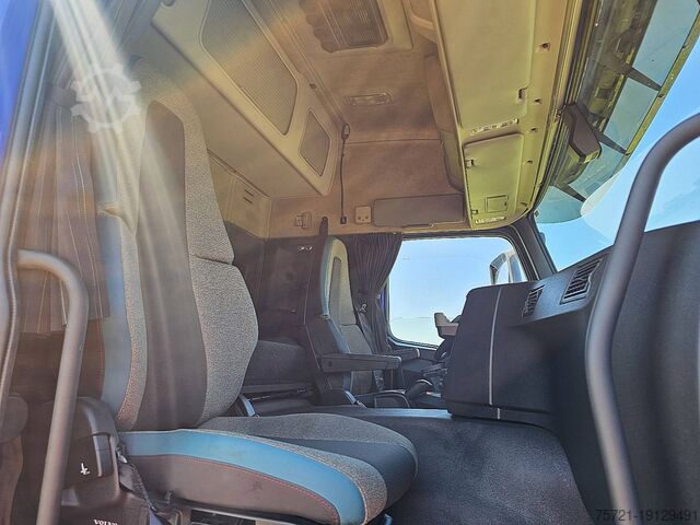 Standard-SZM VOLVO FM 330 GLOBE X-LOW 314TKM