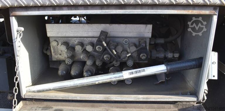 Plate-forme élévatrice sur camion Multitel MT162EX