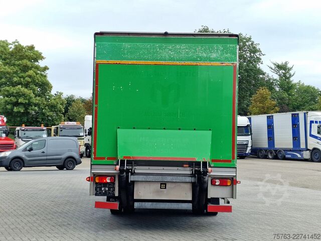 Valise Volvo FL 250 4x2 - Box - Loadlift - A/C - Camera - Eu...
