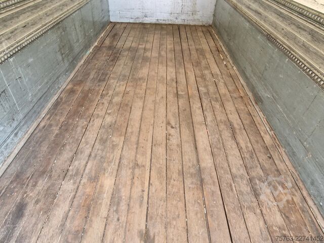 Valise Volvo FL 250 4x2 - Box - Loadlift - A/C - Camera - Eu...