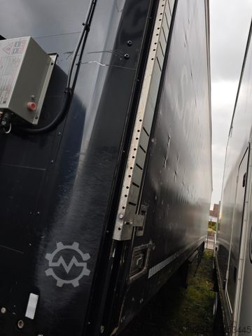 Nyitott ponyvás félpótkocsi KÖGEL S24 SafeServer RSAB Quickslide Liftachs Paletten