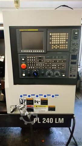 Centro de torneamento e fresagem CNC SMEC (Samsung Machine Tools Company) PL 240 LM