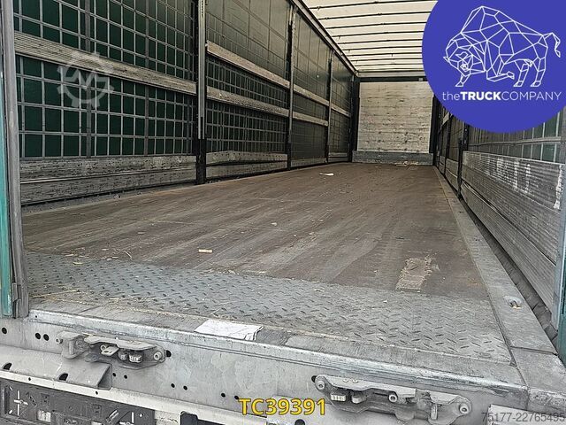 Sliding tarpaulins Schmitz Cargobull 
