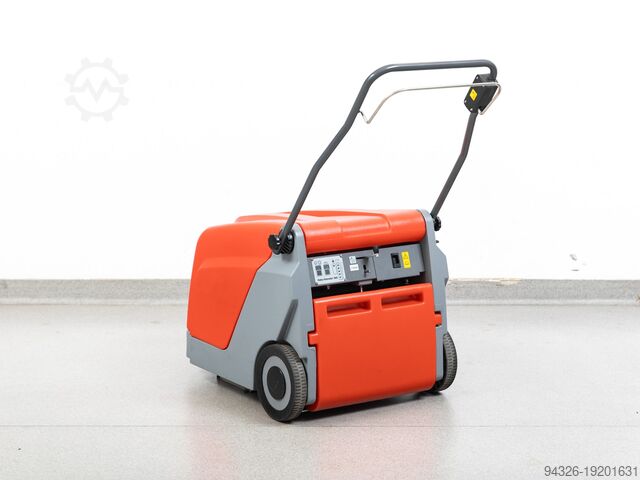 Hako Hamster B500 veegmachine NIEUWE ACCU Hako Hamster B 500 - NEW BATTERIES