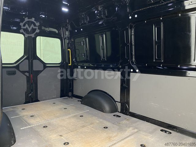 Komercijalno vozilo sa visokim krovom VOLKSWAGEN Crafter 35 *4MOTION* AHK 3,0t+Kamera+Navi+230V 8