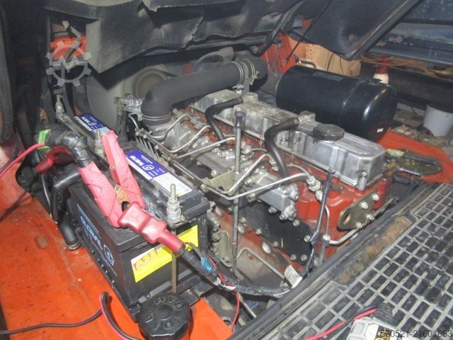 Dieselové vysokozdvižné vozíky Nissan 4 Ton.-Triplex-FH 4,5m + Seitenschieber