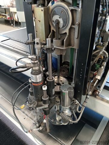 Fabric cutting machine Lectra Vector iQ50