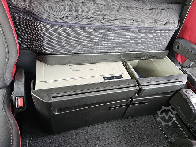 Standard-SZM VOLVO FH 500 6X2 STEERED PTO+HYDR