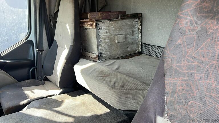 Fahrgestell mit Fahrerhaus Renault Kerax 450 DXI (BOITE MANUELLE / LAMES / BIG AXL...