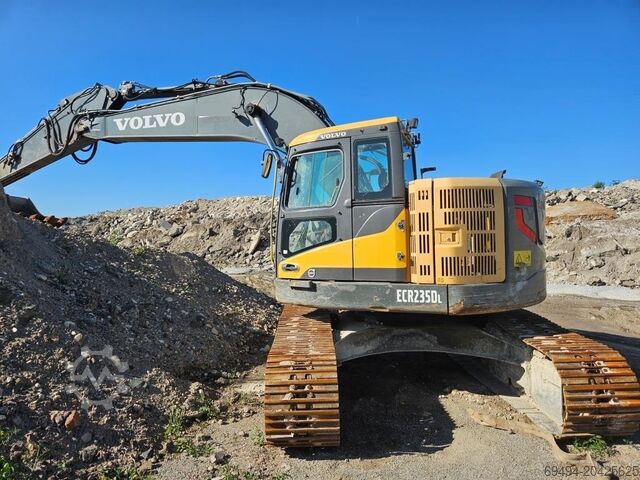 Escavatore cingolato VOLVO ECR 235 DL