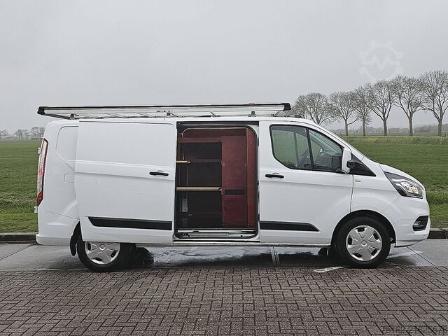 High-roof van FORD TRANSIT CUSTOM 2.0 TDCI 130 L2H1