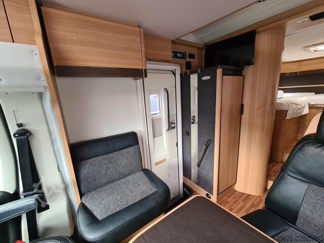 Half-integraal camper LMC Breezer H 737 G *Assistenz-Paket*