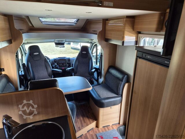 Half-integraal camper LMC Breezer H 737 G *Assistenz-Paket*