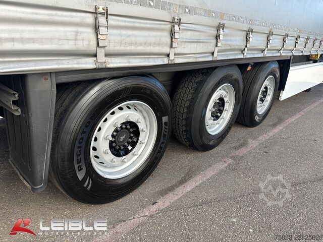 Semirimorchio con telone SCHMITZ CARGOBULL SCS Tautliner mit LBW / Ladebordwand Bär 2t