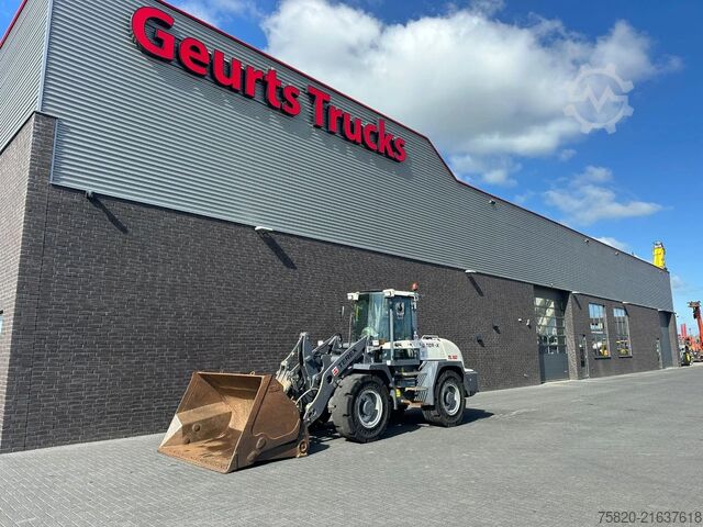 Loader Terex TL 160 +HOOGKIEPBAK+HYDRAULISCHE+VEEGBORSTEL