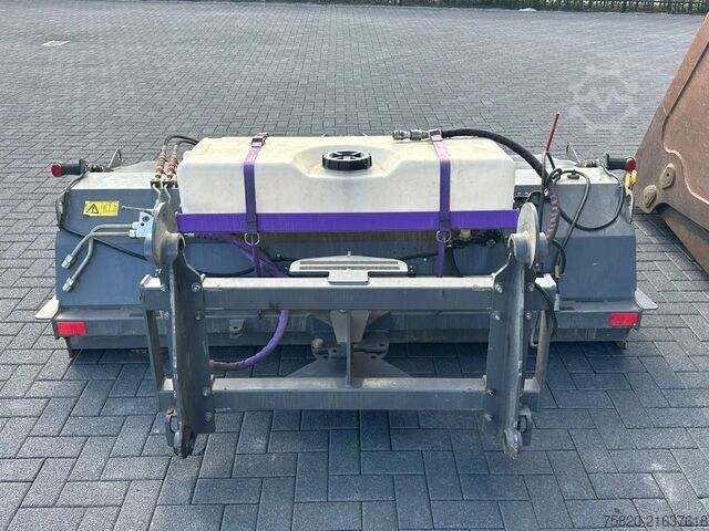 Lader Terex TL 160 +HOOGKIEPBAK+HYDRAULISCHE+VEEGBORSTEL