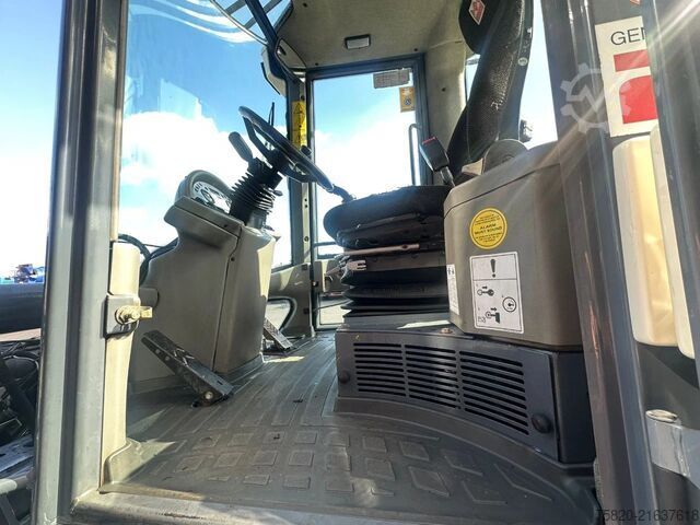 Lader Terex TL 160 +HOOGKIEPBAK+HYDRAULISCHE+VEEGBORSTEL