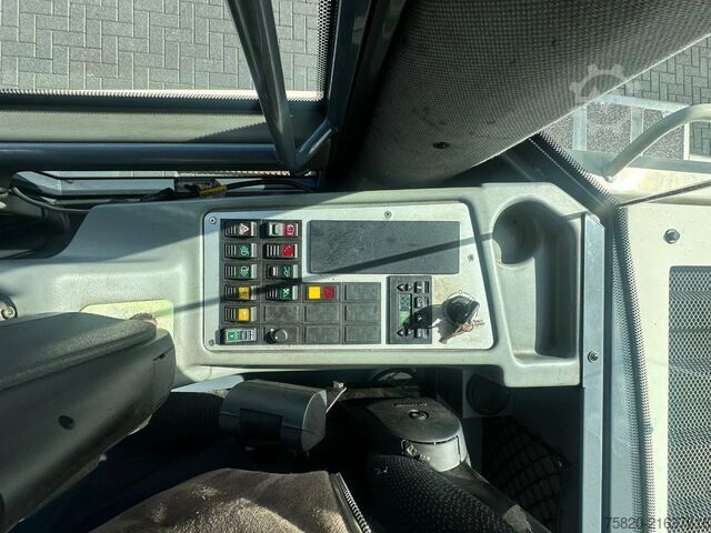 Lader Terex TL 160 +HOOGKIEPBAK+HYDRAULISCHE+VEEGBORSTEL