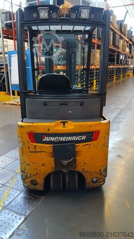 Viljuškar Jungheinrich EFG220 SP GE 115-450DZ