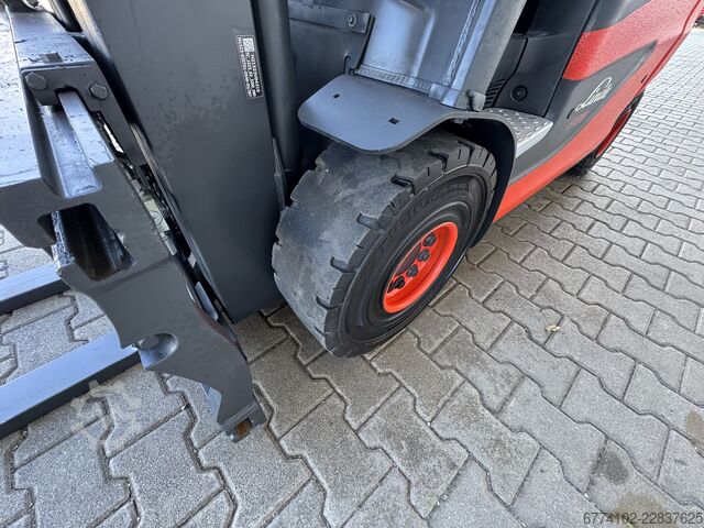 Elektrisk – 4 hjul Linde E25 + Ladegerät NEU 80100--EK