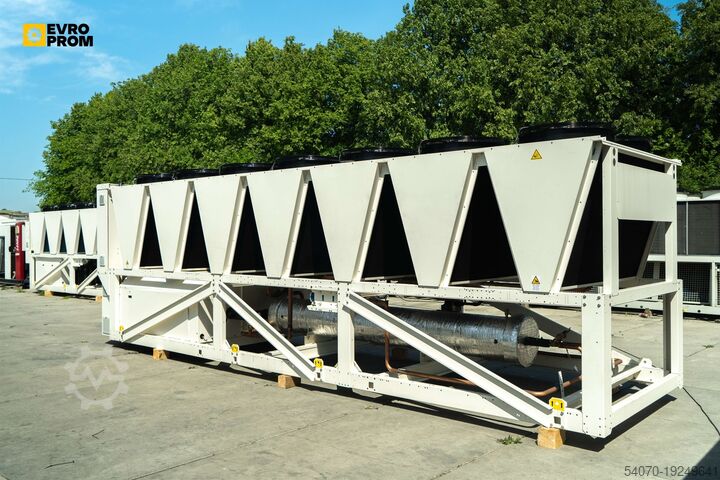 Koeler New Aircooled chiller Panasonic ECO i W SW N EVO P SWVN0660CA 644 kW