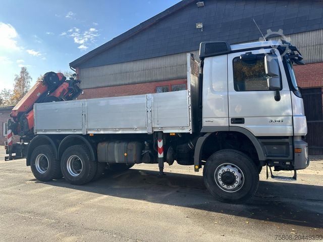 Grúa montada en camión MERCEDES-BENZ Actros 3341 6x6 Pritche Kran 33002 Funk Bohrer