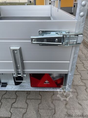 PKW-Anhänger Saris 255cm x 153cm 1,5t Rampen+kl. Frontwand