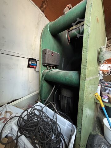 Pressa di raddrizzatura Ursviken 