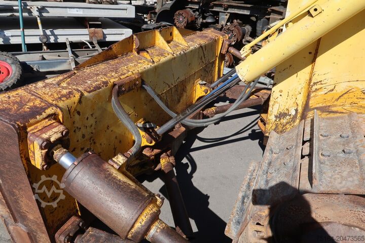 Μπουλντόζα Hanomag K 12 DE / MF 600 C