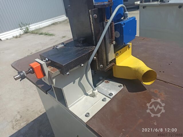 MOLDADORES DE FUSOS DO FUNDO DO JAROMA DFOA II JAROMA DFOA II MILLING MACHINES JAROMA DFOA II MILLING MACHINES