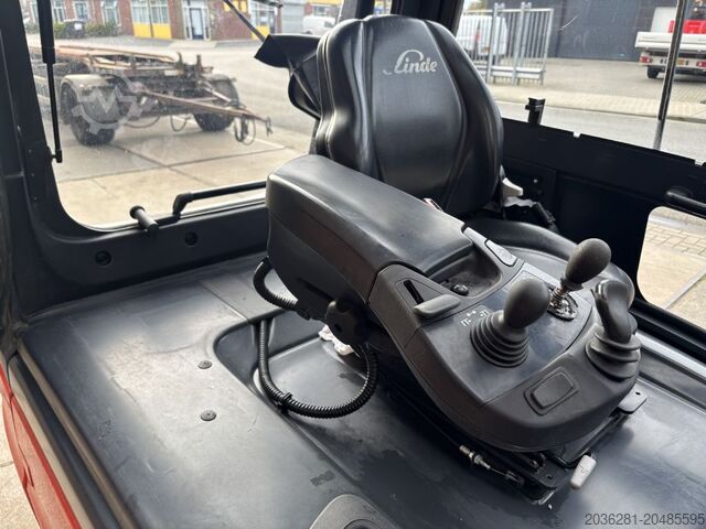 Električni viljuškar za 4 točka Linde E45H-01/600