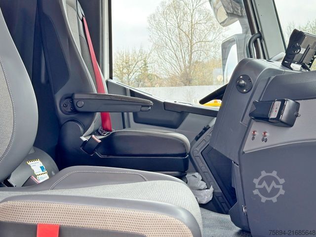 Truck mounted crane RENAULT T 380 * Abschleppwagen 7,50m* KRAN/FUNK * TOP