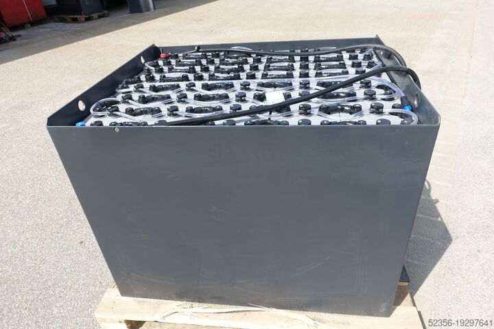 Batterie de chariot élévateur Staplerbatterie AIM Gabelstapler 80v 5PzS775 Baujahr 2024 Prüfdatum 2025