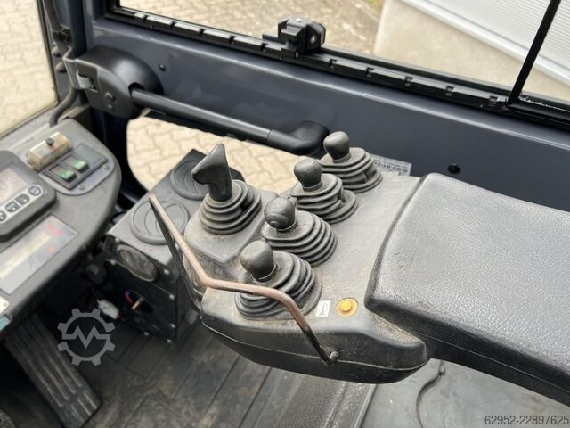 Wózek widłowy LPG Toyota 8 FG 35 N