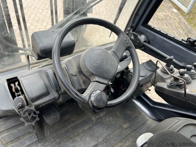 Wózek widłowy LPG Toyota 8 FG 35 N