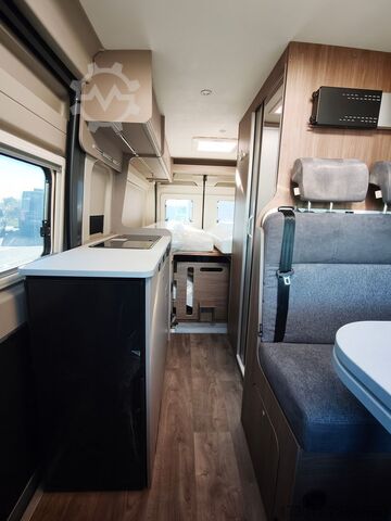 Kamper CARADO CV640 Pro+ Automat  140PS Markise ACC