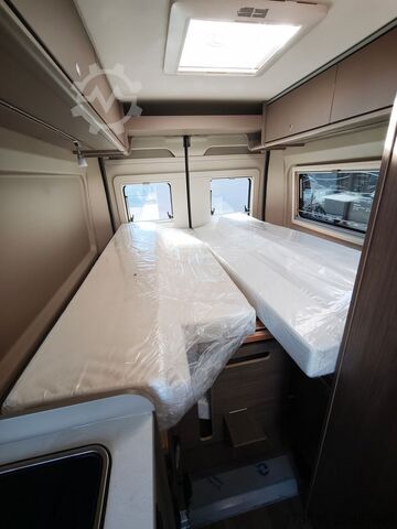 Kamper CARADO CV640 Pro+ Automat  140PS Markise ACC